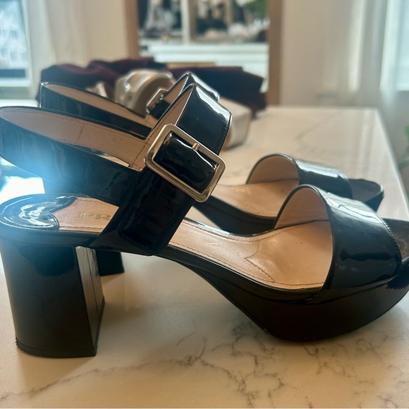 Prada patent leather block platform authentic sandals size 37 - Picture 3 of 6